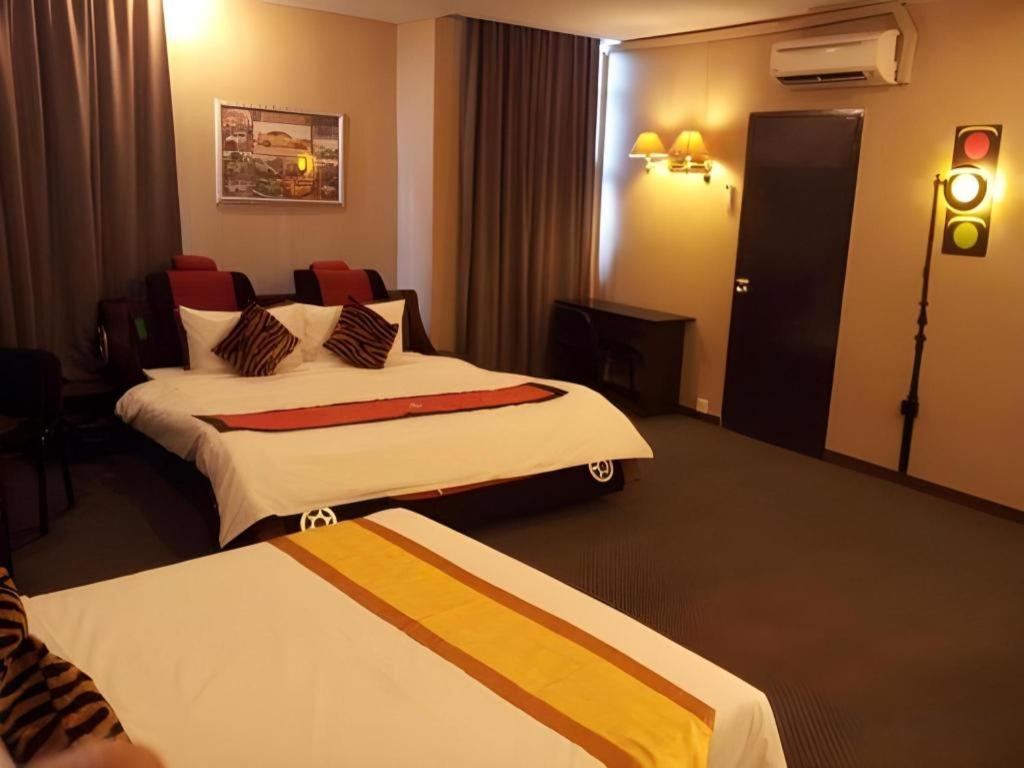 Paragon City Hotel Ipoh Exterior photo